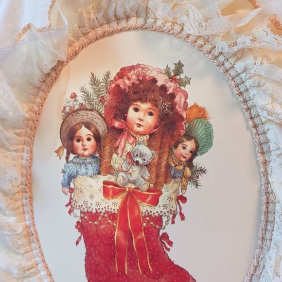 VTG 1988 Giordano Art Satin Lace Oval Framed Dolls in Red Christmas Stocking 15" - Picture 2 of 9
